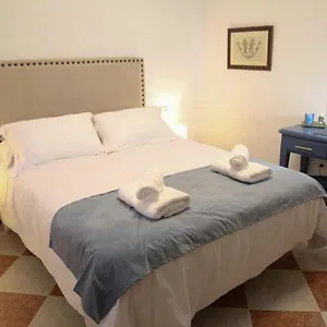 https://casa-paco-y-elo.es-andalucia.com