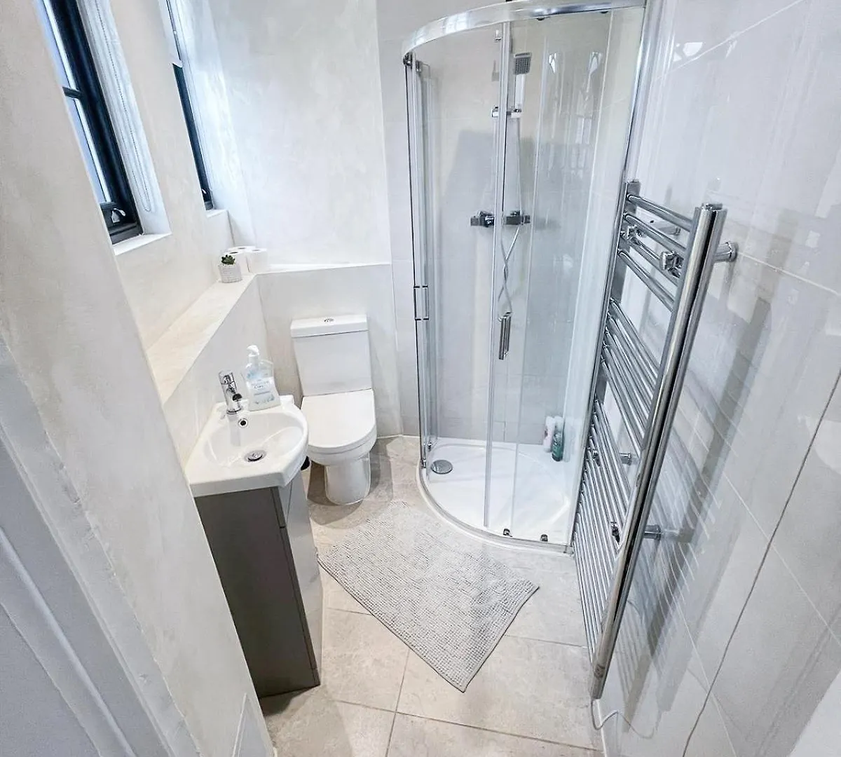 1-Bedroom Apartments In Shoreditch, Old Street, Hoxton London