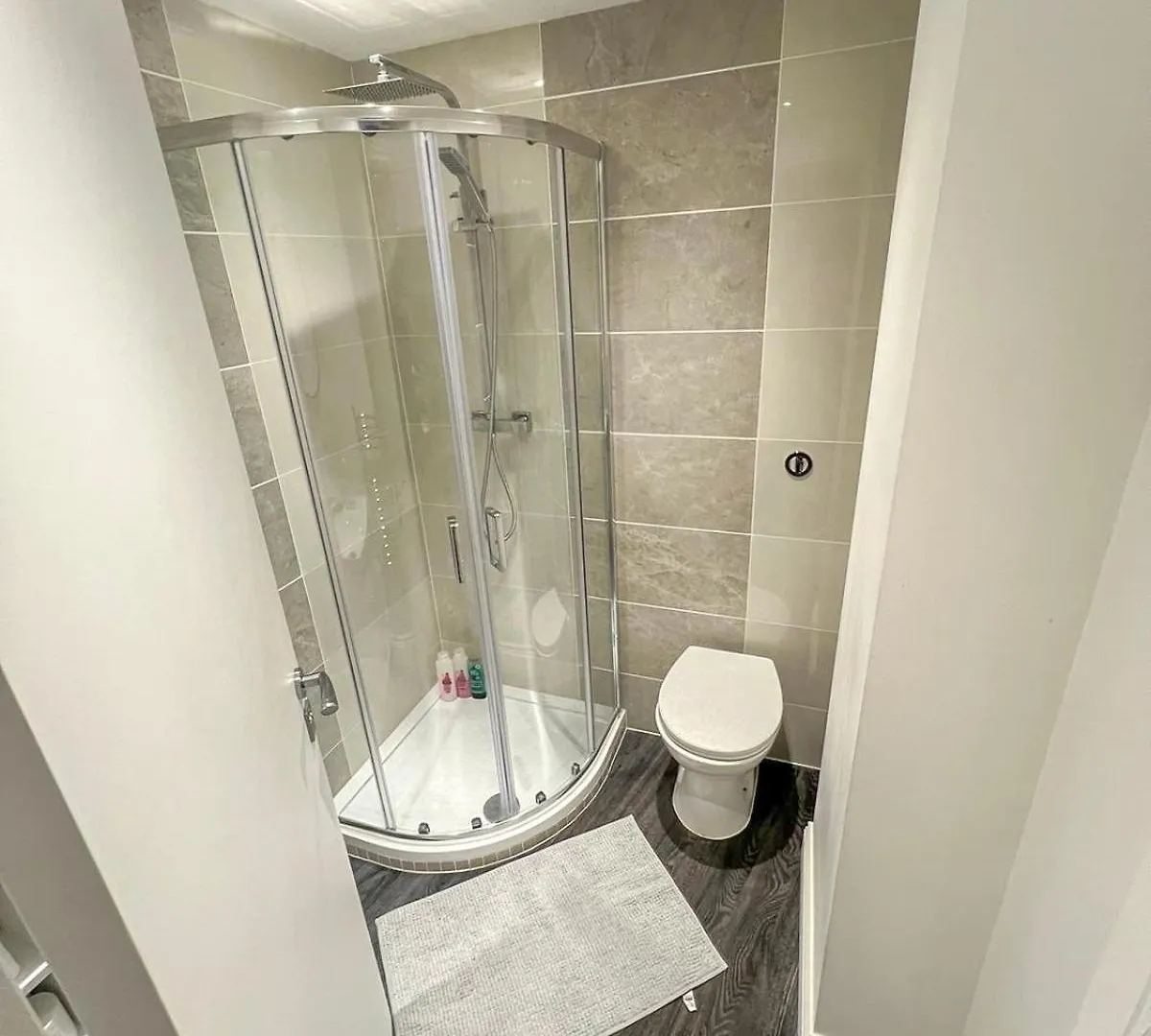 1-Bedroom Apartments In Shoreditch, Old Street, Hoxton London 0*,