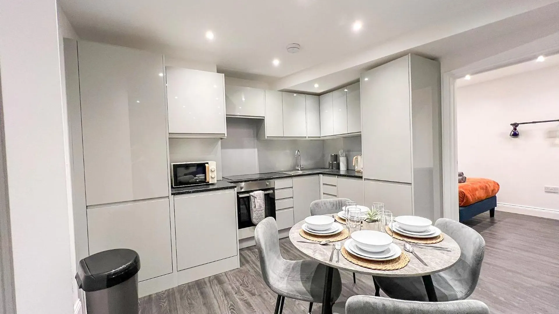 1-Bedroom Apartments In Shoreditch, Old Street, Hoxton London
